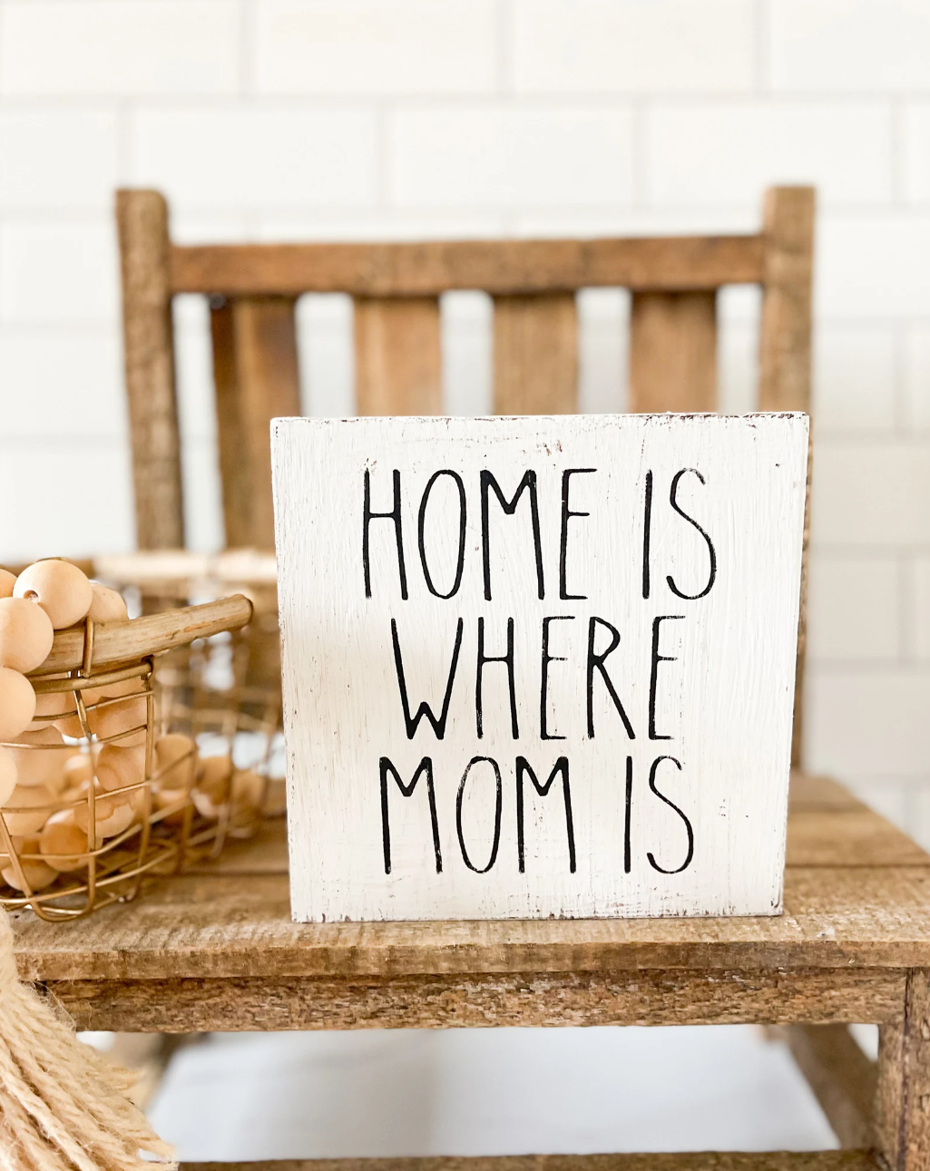 Short Mom Quotes: Simple Words, Endless Love